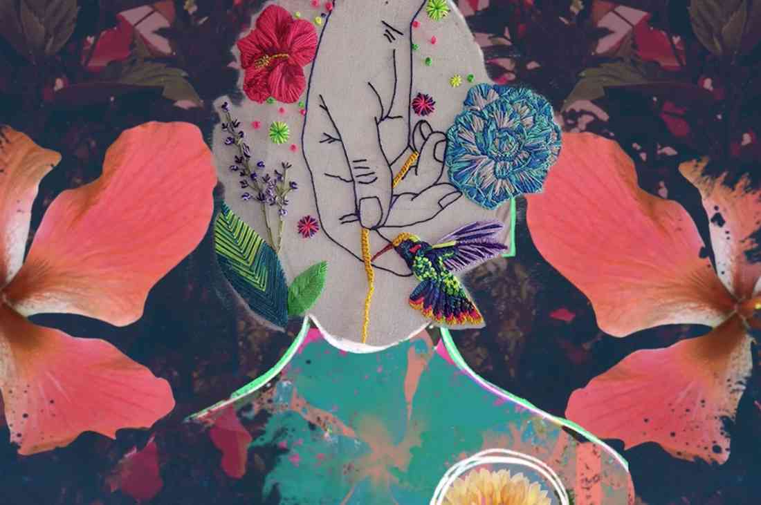 en la imagen un colibrí bordado sobre un collage de flores